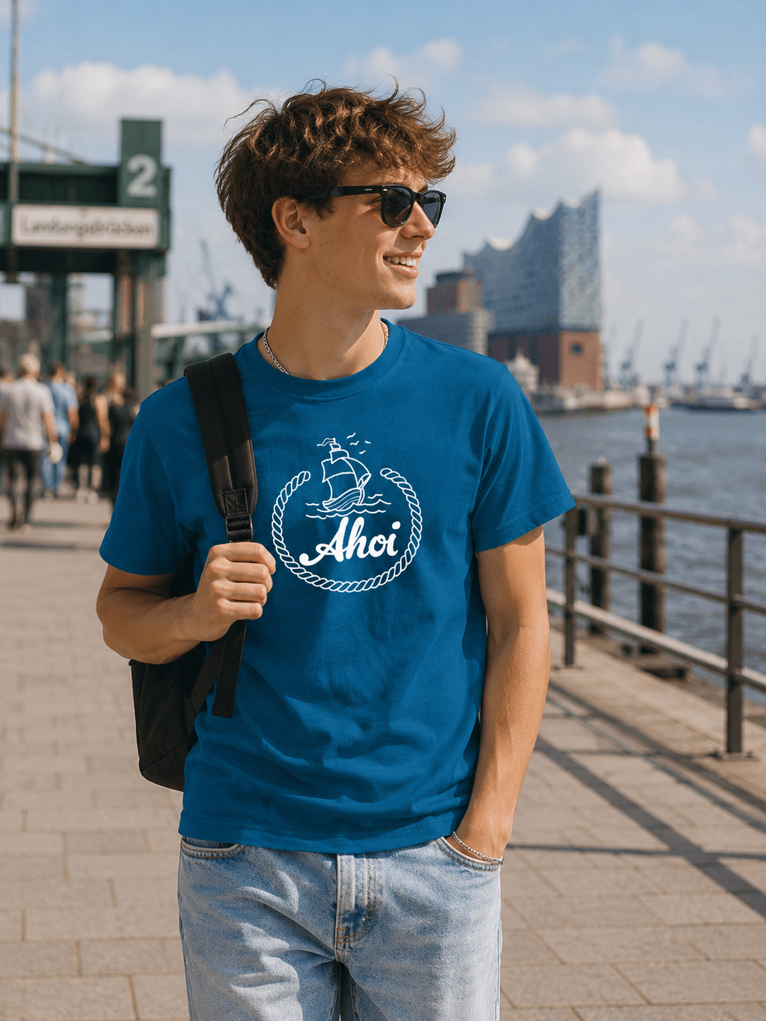 Ahoi, Matrose – Maritimes Segelschiff Motiv auf Premium Shirt