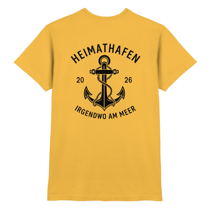 Premium T-Shirt  „Heimathafen“ – mit großem Rückendruck