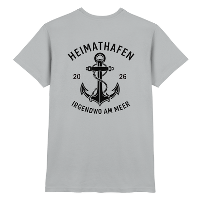 Premium T-Shirt  „Heimathafen“ – mit großem Rückendruck