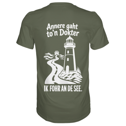 Ik fohr an de See – T-Shirt mit norddeutschem Spruch im Rückenprint